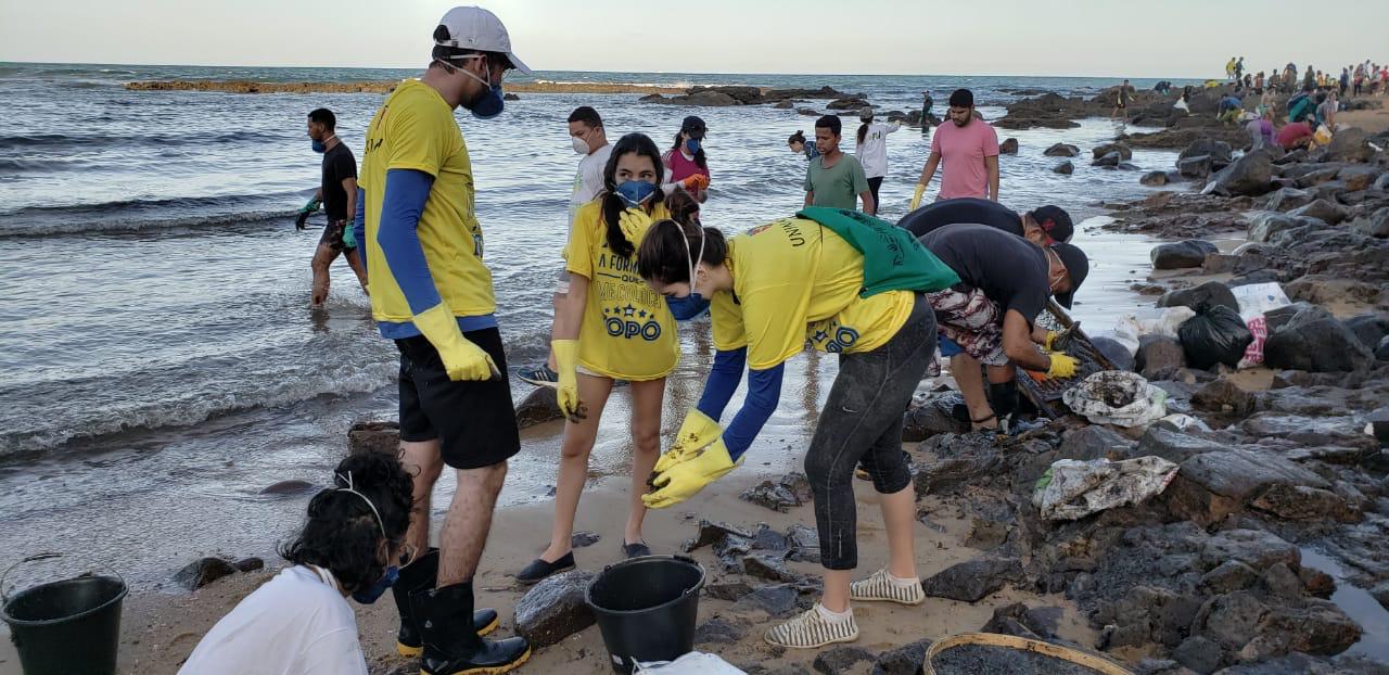 Praia de Copacabana terá ação de limpeza e retorno do projeto Bike sem Barreiras